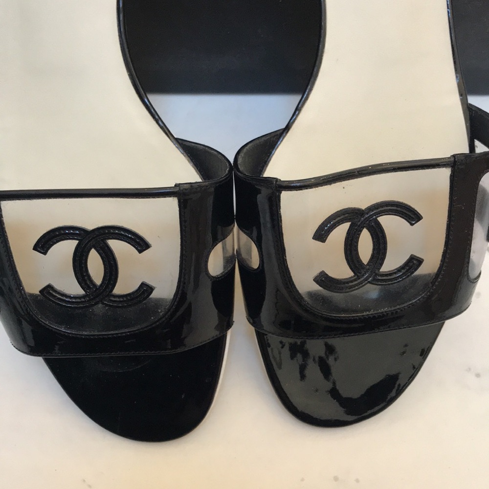CHANEL  slides size 38.5